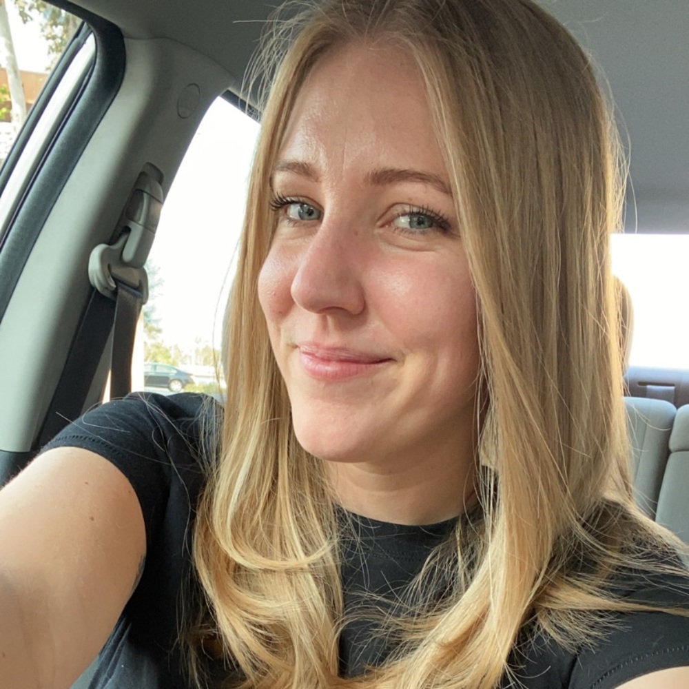 Meet your Posher, Alicia